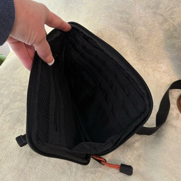 Old Navy Navy and Orange Men's Belt Bag - Picture 6 of 8